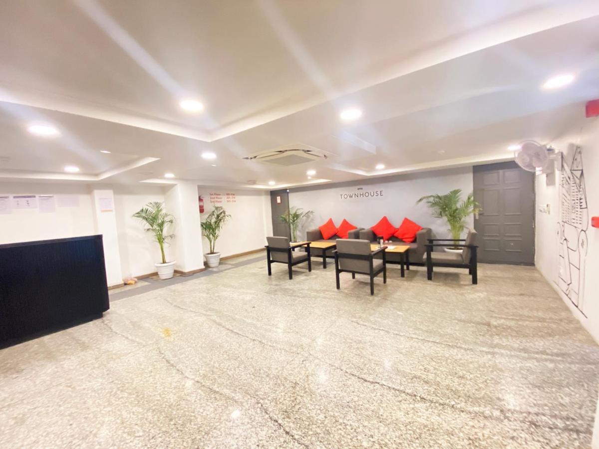 Hotel Golden Saffron By Qotel-Punjabi Bagh New Delhi Exterior photo