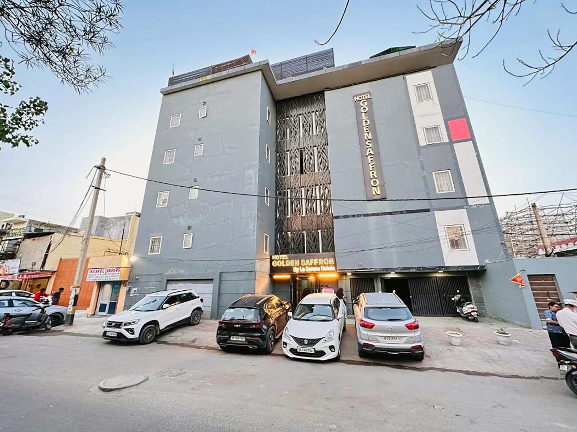 Hotel Golden Saffron By Qotel-Punjabi Bagh New Delhi Exterior photo